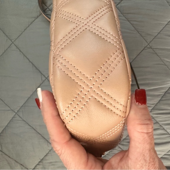 TORY BURCH Fleming Quilted Crossbody Camera Leather Bag - Picture 11 of 15